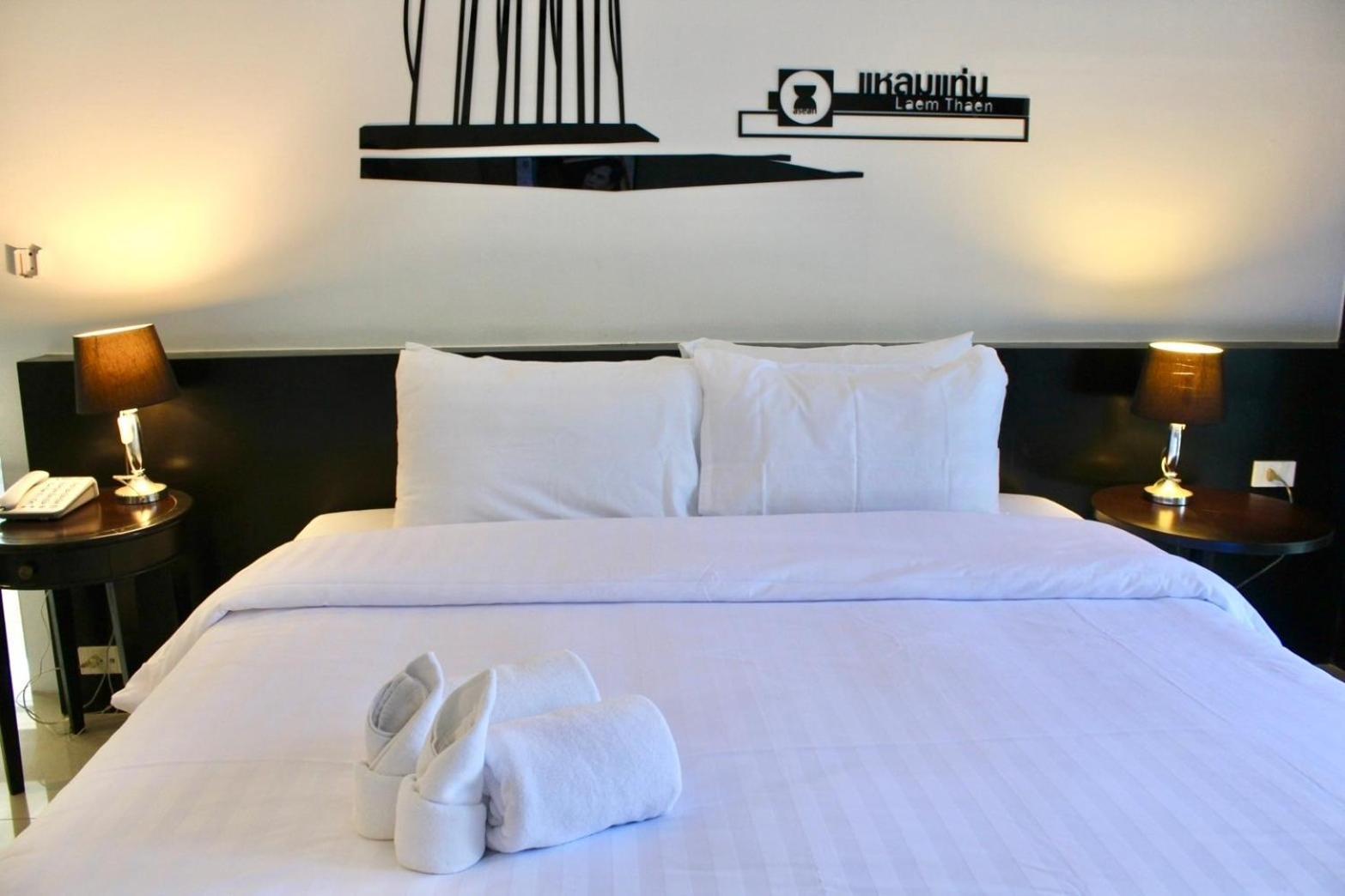 S2 Hotel - Sha Plus Certified Bangsaen Oda fotoğraf